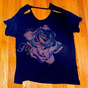 Cold Shoulder “Deconstructed” Graphic Tee M